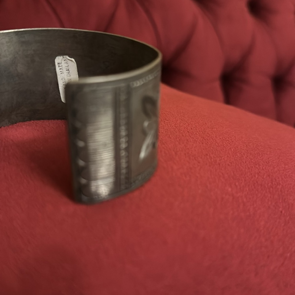 Thai Bangle beautiful - Picture 3 of 6